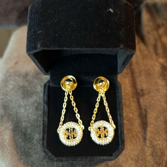 Tory Burch Dangle Chain Crystal Earrings 18YG plated - Picture 8 of 9